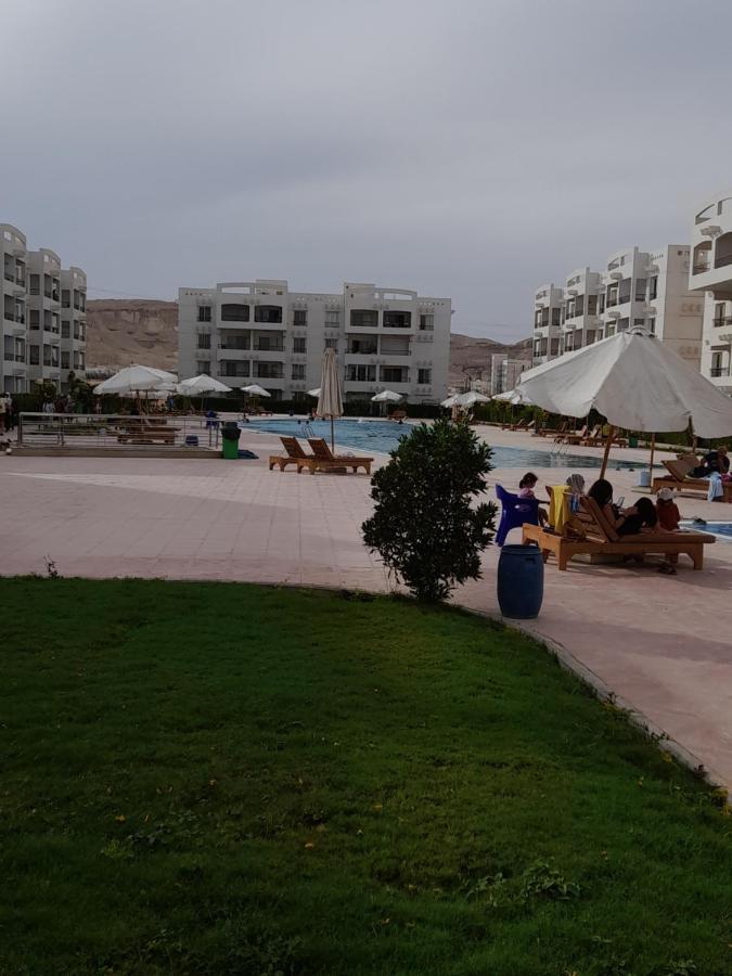 شاليه فرش فندقي بقرية بالميرا بيتش العين السخنه للعائلات Ain Sukhna Buitenkant foto